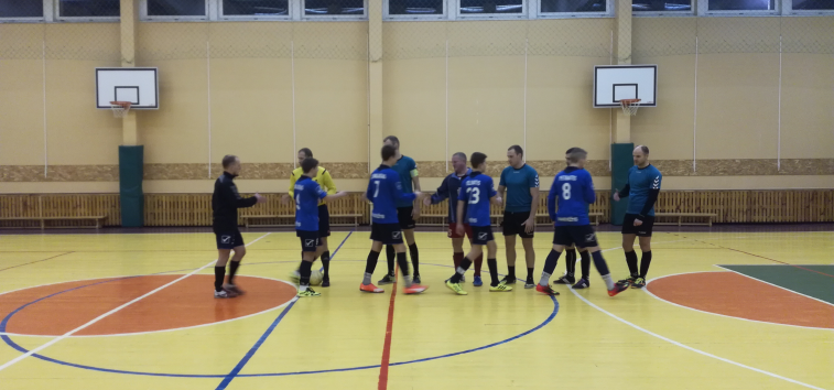 Panevėžio apskrities salės futbolo mėgėjų lygoje sužaistas ketvirtas turas.