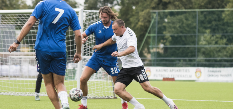 Antrajame mėgėjų futbolo turnyre varžėsi 16 komandų